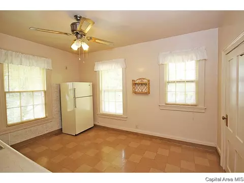 614 W Edwards, Springfield, IL 62704 photo 15