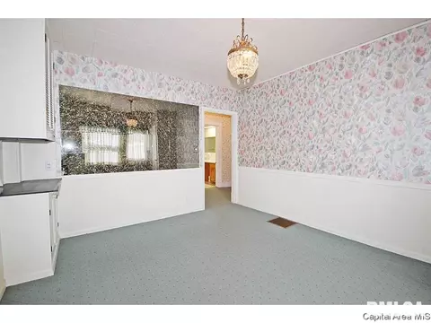 614 W Edwards, Springfield, IL 62704 photo 7
