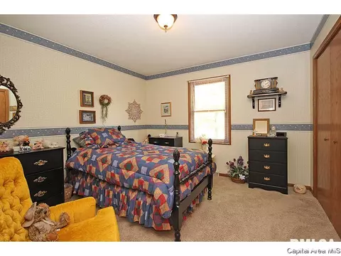 5236 Carlton, Springfield, IL 62703 photo 9