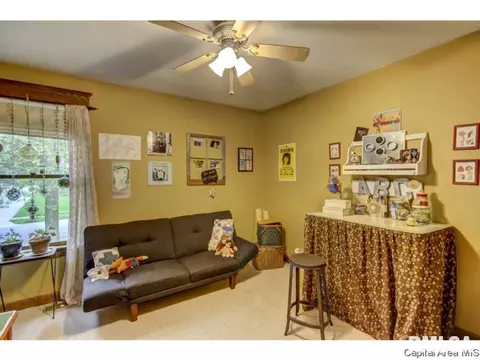 3821 W Bluffs Rd, Springfield, IL 62711 photo 5