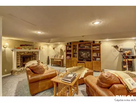 3821 W Bluffs Rd, Springfield, IL 62711 photo 22