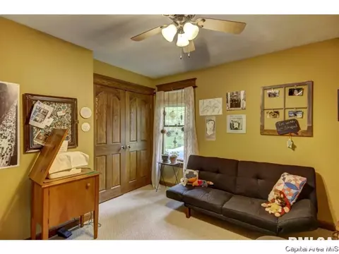 3821 W Bluffs Rd, Springfield, IL 62711 photo 6