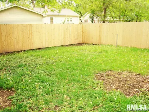 41 Belle Pl, Springfield, IL 62704 photo 24