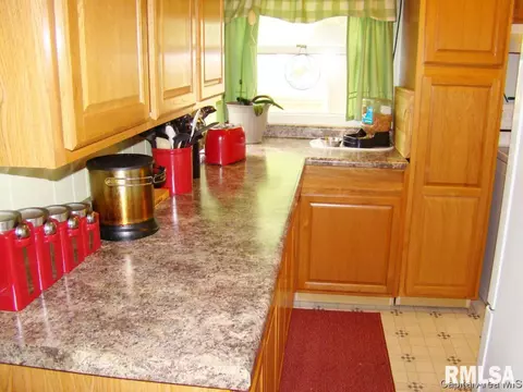 41 Belle Pl, Springfield, IL 62704 photo 9