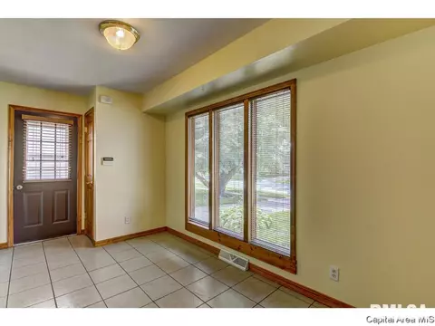 2317 Stokebridge, Springfield, IL 62702 photo 14