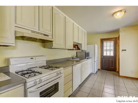 2317 Stokebridge, Springfield, IL 62702 photo 9