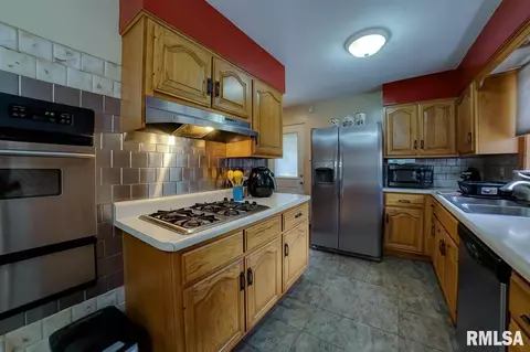 4 Monica Ct, Springfield, IL 62702 photo 3