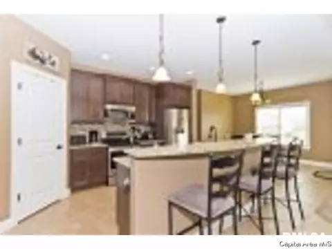 2724 Killarney, Springfield, IL 62711 photo 4