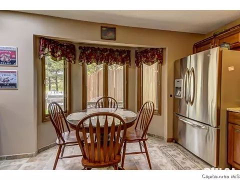 1504 Devonwood, Springfield, IL 62704 photo 14
