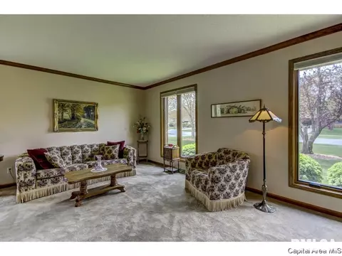 1504 Devonwood, Springfield, IL 62704 photo 5