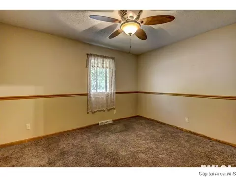 1504 Devonwood, Springfield, IL 62704 photo 27