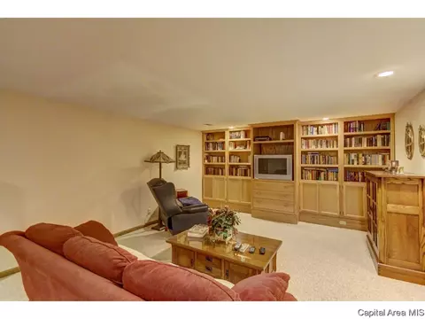 1504 Devonwood, Springfield, IL 62704 photo 31