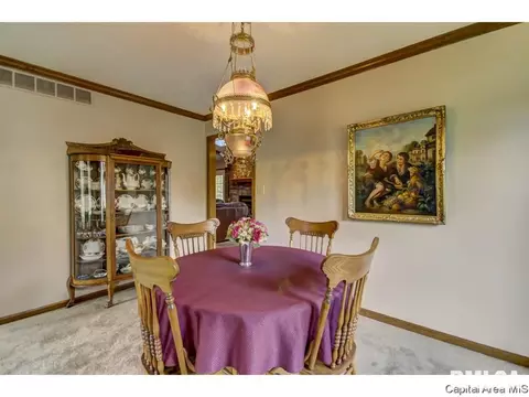 1504 Devonwood, Springfield, IL 62704 photo 9
