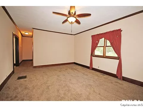 307 W Main, Thayer, IL 62689 photo 5