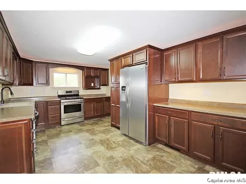 307 W Main, Thayer, IL 62689 photo 15