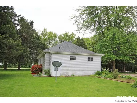 307 W Main, Thayer, IL 62689 photo 25