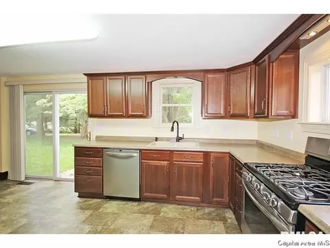 307 W Main, Thayer, IL 62689 photo 16