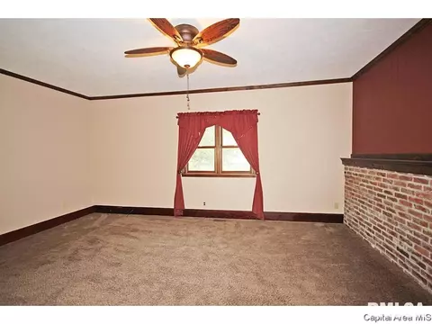 307 W Main, Thayer, IL 62689 photo 7