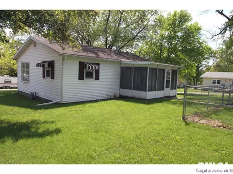 301 E Houston St, Springfield, IL 62707 photo 20