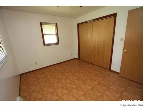 301 E Houston St, Springfield, IL 62707 photo 7