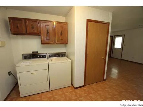 301 E Houston St, Springfield, IL 62707 photo 10