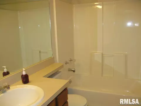 1529 Maureen Ct, Springfield, IL 62702 photo 11
