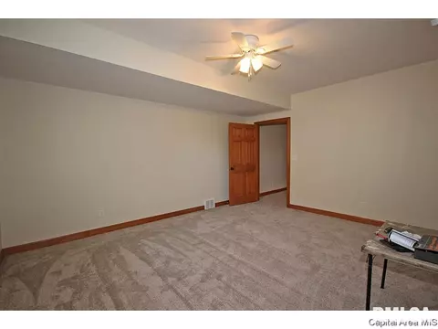 4300 Creek Dr, Springfield, IL 62711 photo 30