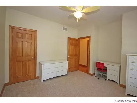 4300 Creek Dr, Springfield, IL 62711 photo 23