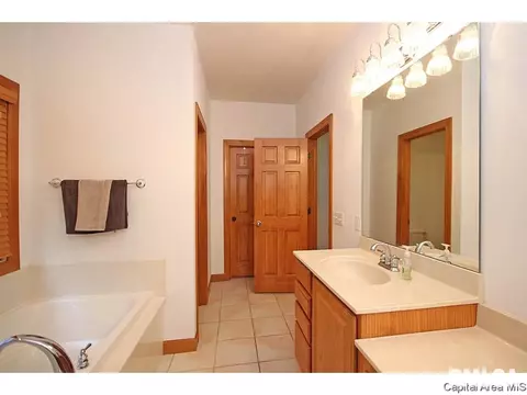 4300 Creek Dr, Springfield, IL 62711 photo 16