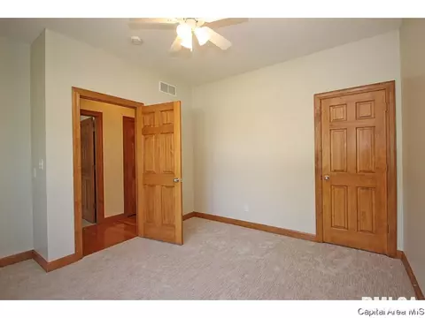 4300 Creek Dr, Springfield, IL 62711 photo 18