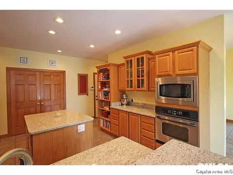4300 Creek Dr, Springfield, IL 62711 photo 10