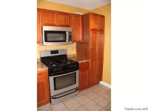 1910 Jeanette Ln #4, Springfield, IL 62702 photo 11