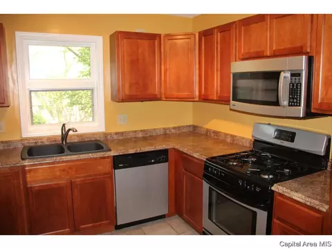 1910 Jeanette Ln #4, Springfield, IL 62702 photo 10