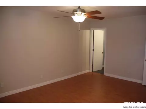 1910 Jeanette Ln #4, Springfield, IL 62702 photo 23