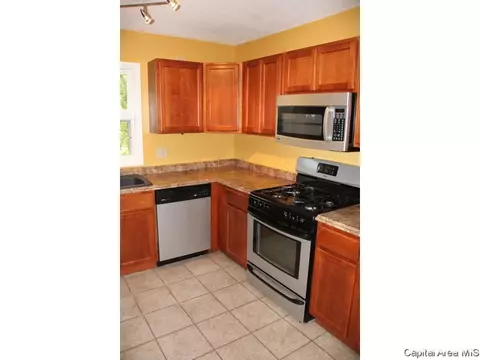 1910 Jeanette Ln #4, Springfield, IL 62702 photo 9