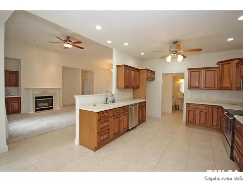 3113 Ironlake, Springfield, IL 62711 photo 8