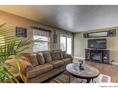 4000 Grimik, Springfield, IL 62707 photo 2