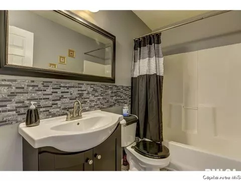 4000 Grimik, Springfield, IL 62707 photo 5