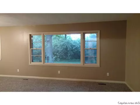 2312 Parkview Dr, Springfield, IL 62704 photo 3