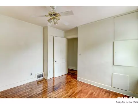1104 N Osburn, Springfield, IL 62702 photo 9