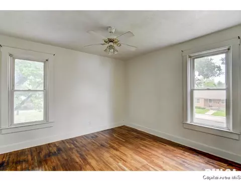 1104 N Osburn, Springfield, IL 62702 photo 8