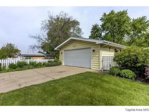 1801 Albert St, Springfield, IL 62702 photo 3