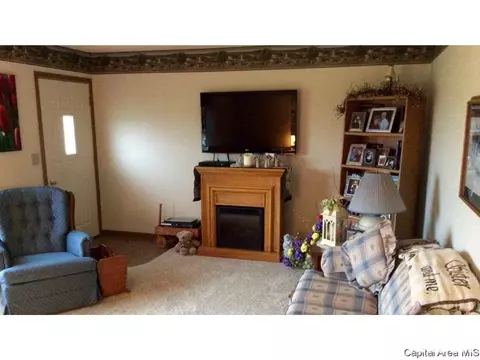 9858 Union Grove Rd, Morrison, IL 61270 photo 5