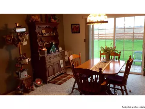 9858 Union Grove Rd, Morrison, IL 61270 photo 4