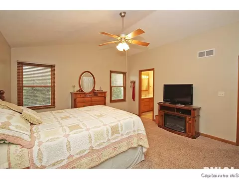 1504 Hosta, Springfield, IL 62712 photo 17