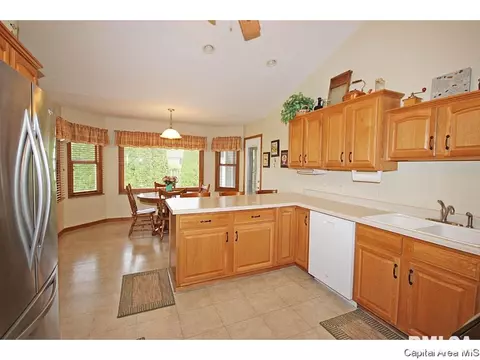 1504 Hosta, Springfield, IL 62712 photo 8
