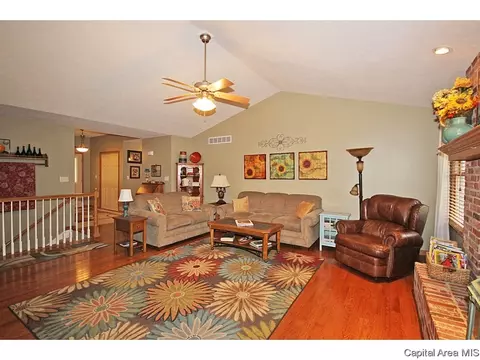 1504 Hosta, Springfield, IL 62712 photo 4