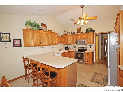 1504 Hosta, Springfield, IL 62712 photo 9
