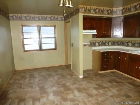 2335 S 15th, Springfield, IL 62703 photo 5