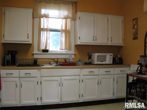 836 S 3rd St, Springfield, IL 62703 photo 10